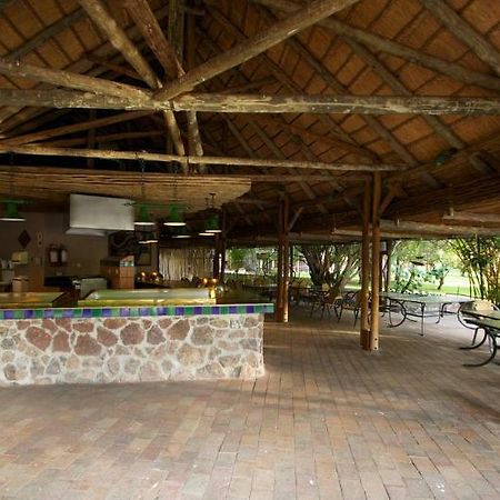 Cresta Mowana Safari Lodge 卡萨内 外观 照片