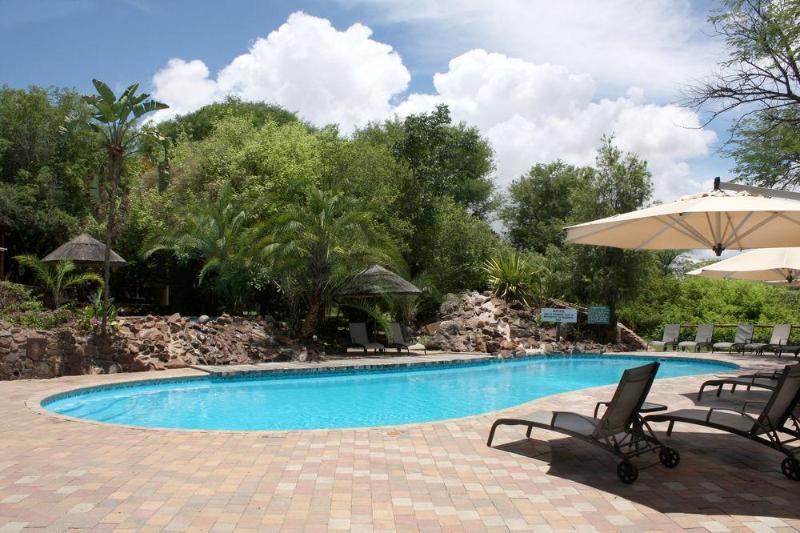 Cresta Mowana Safari Lodge 卡萨内 外观 照片