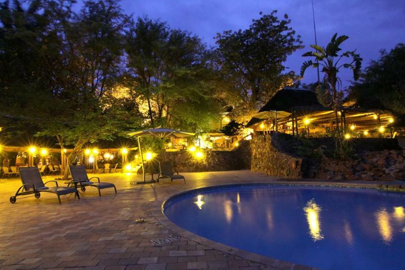 Cresta Mowana Safari Lodge 卡萨内 外观 照片