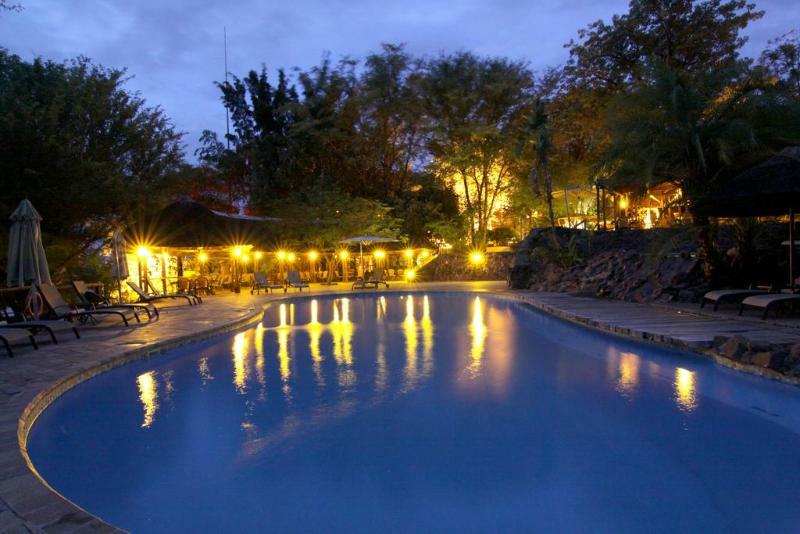 Cresta Mowana Safari Lodge 卡萨内 外观 照片