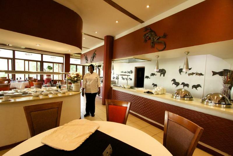 Cresta Mowana Safari Lodge 卡萨内 外观 照片